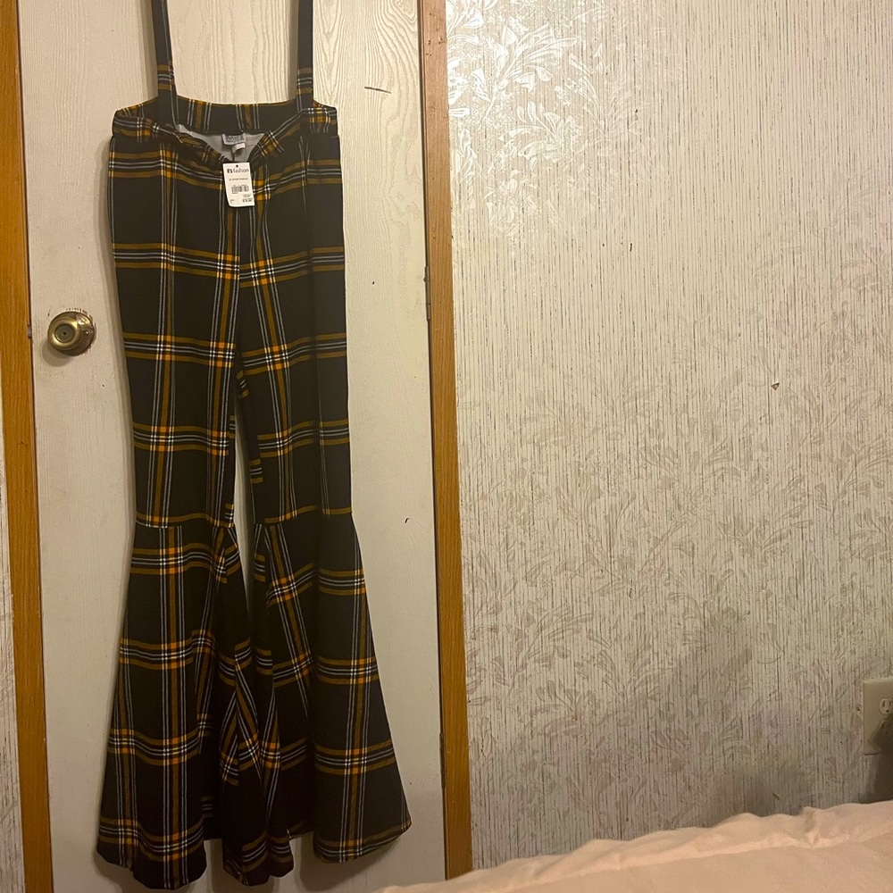 Pinstripe Jumpsuit Bellbottom Never Worn! Large in Juniors